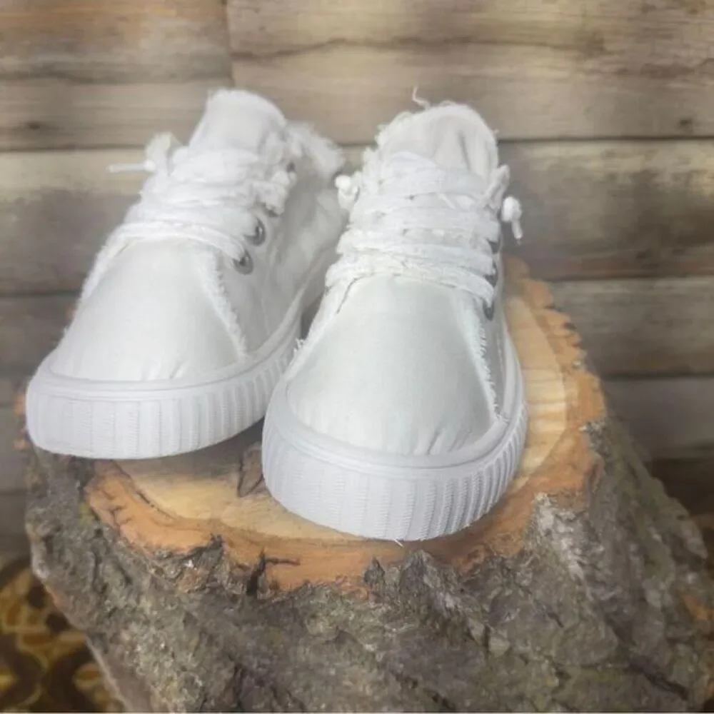 Tommy Bahama White Kicks sz 6.5